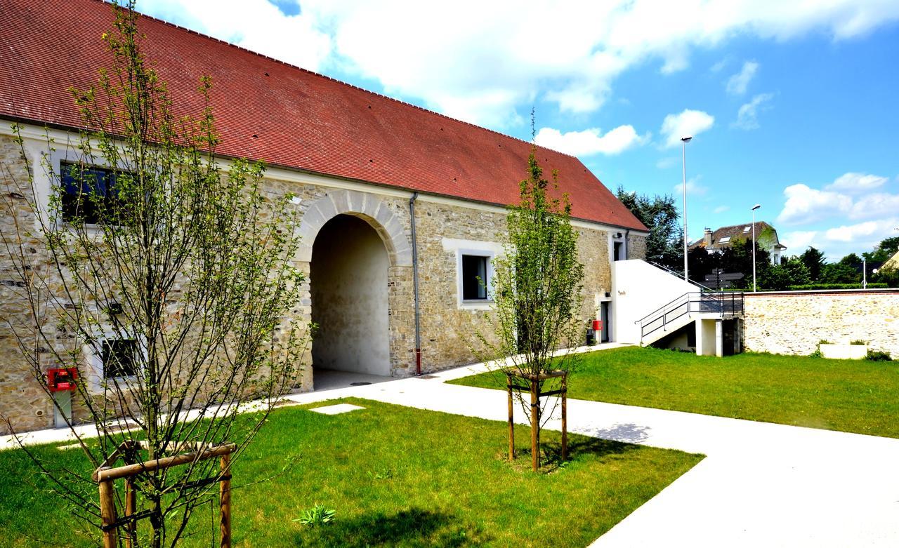 Auberge Du Chateau Bleu Tremblay-en-France Exteriér fotografie